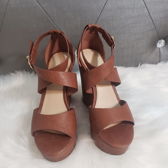 Forever21 high platform sandals - Picture 3 of 14
